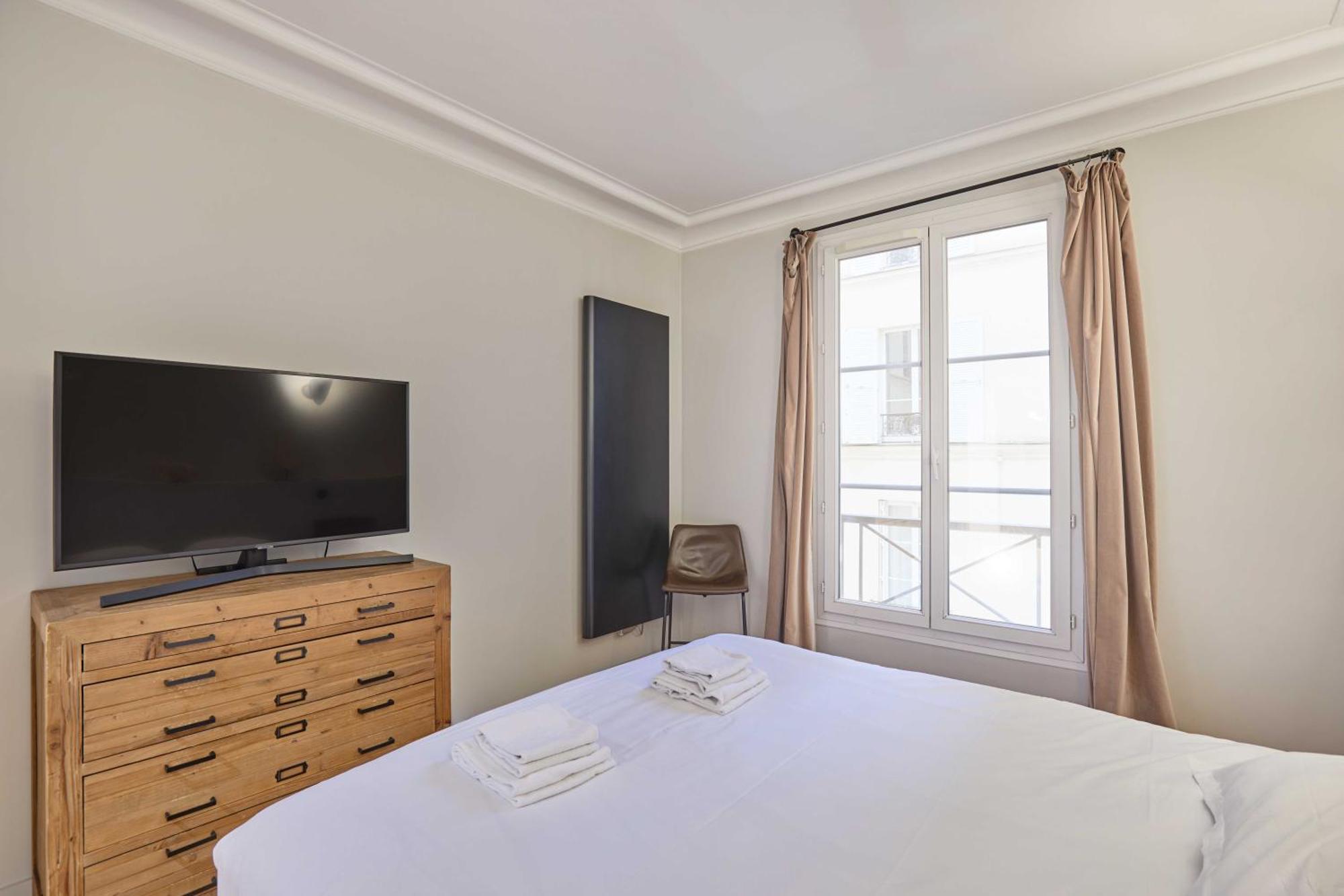 Magnificent Apartment - 3Br- 8P - Batignolles Paris Luaran gambar