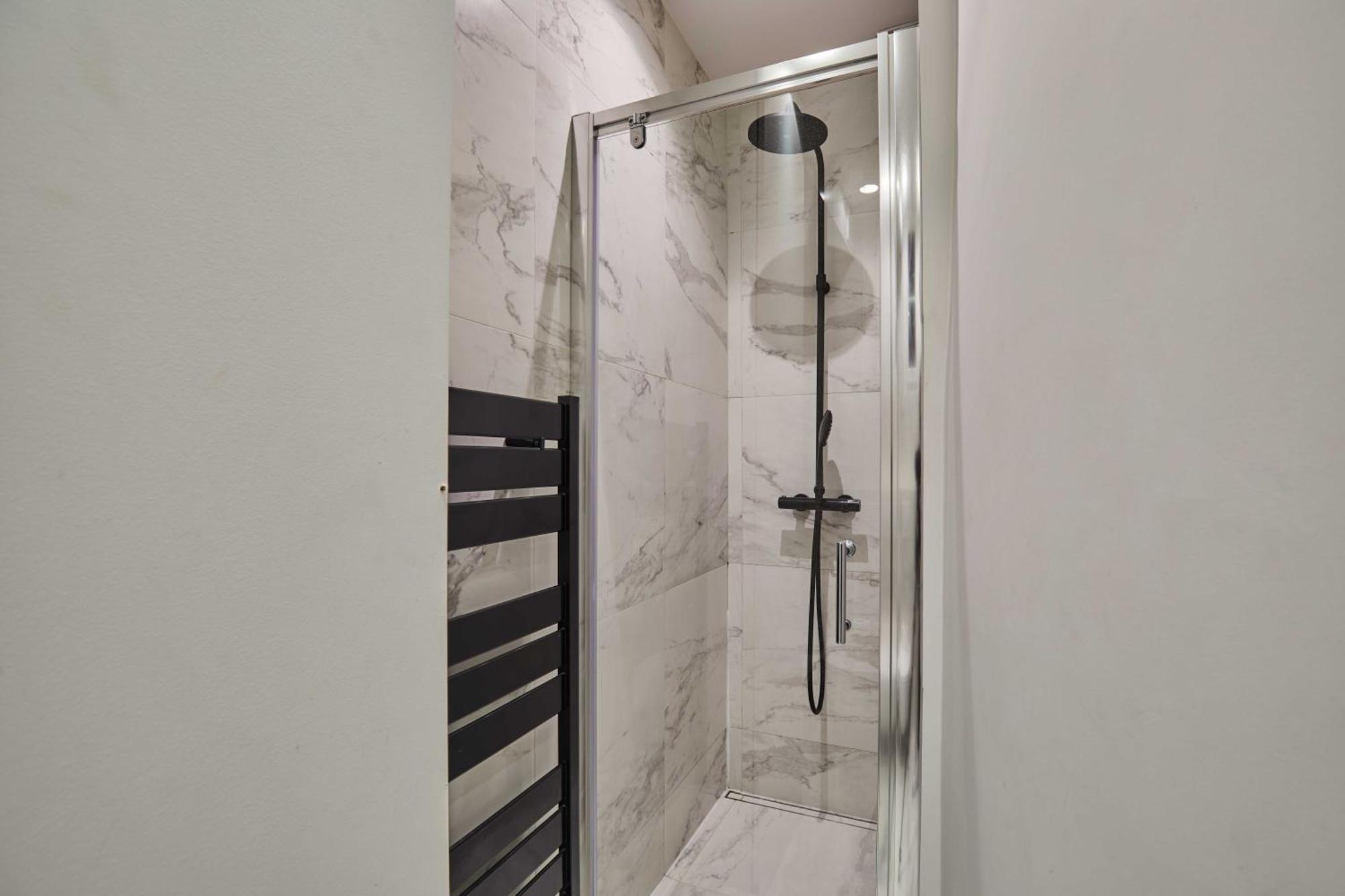 Magnificent Apartment - 3Br- 8P - Batignolles Paris Luaran gambar